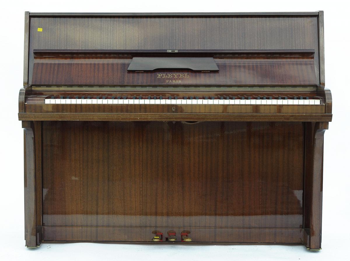 Tabouret de piano Pleyel de 1853 assise ronde cuir - 200 euros - HAMdesign  by Home Art et matière